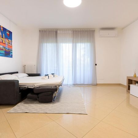 Boscoincitta Apt With Garage And Whirlpool Tub Bari Exteriér fotografie