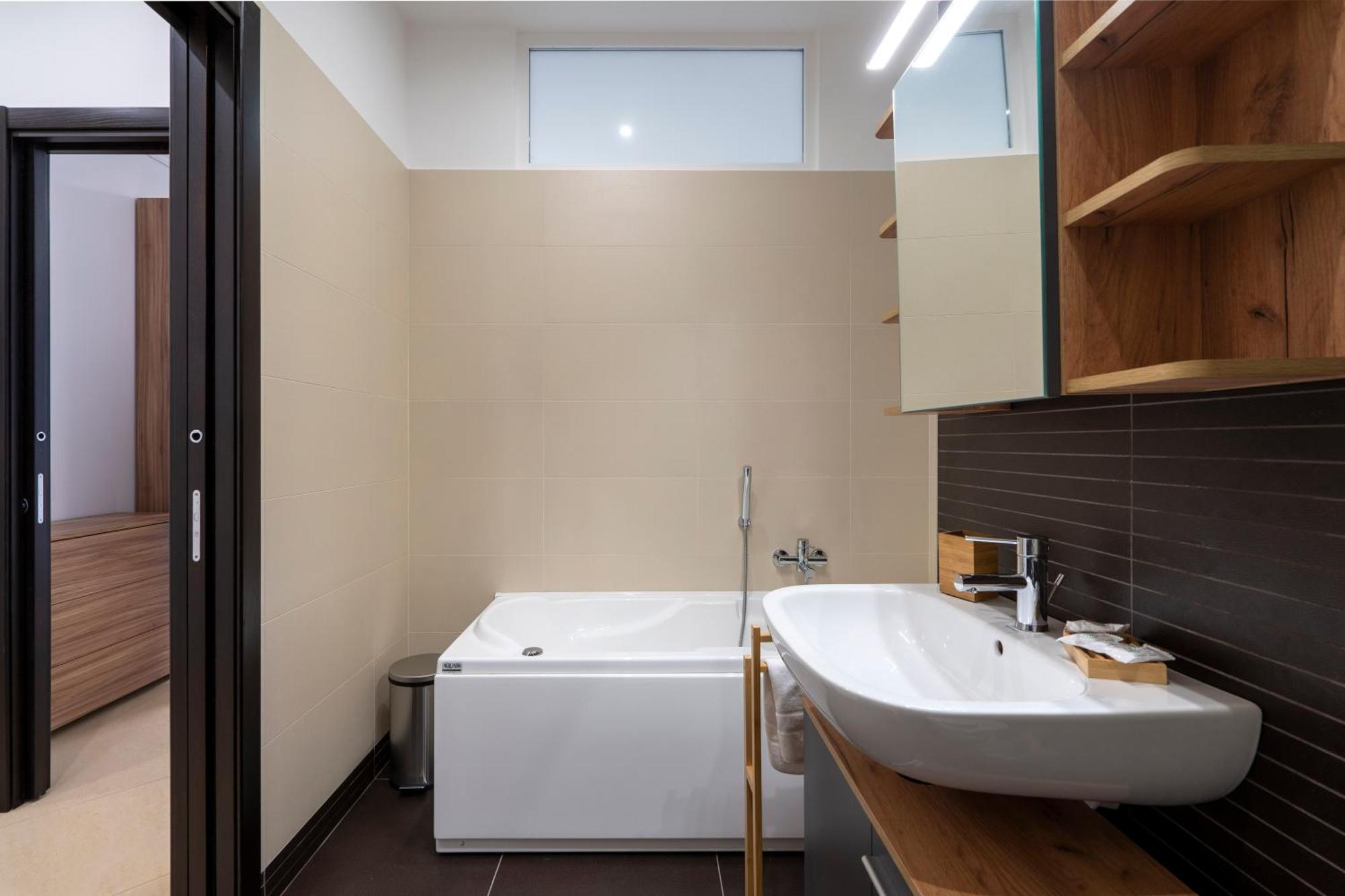 Boscoincitta Apt With Garage And Whirlpool Tub Bari Exteriér fotografie