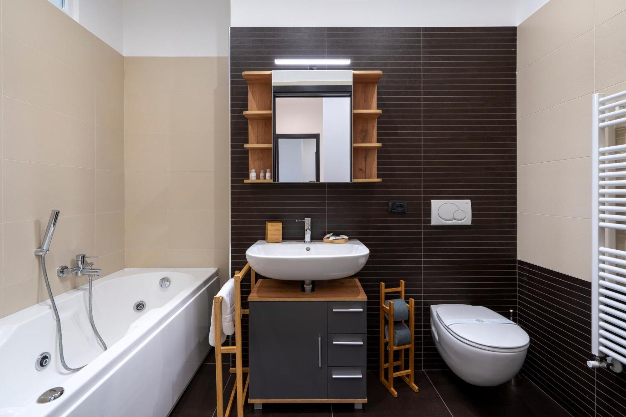 Boscoincitta Apt With Garage And Whirlpool Tub Bari Exteriér fotografie